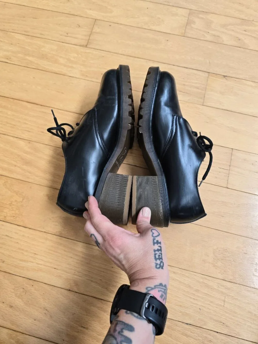 vintage Y2K | Dr. Martens black whimsygoth platform oxford shoes | WMS 6.5
